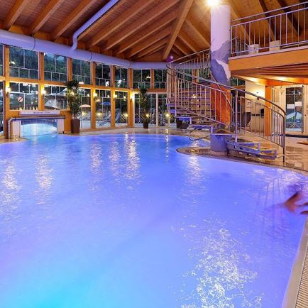 Panoramic indoor pool Energiebrunnen