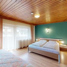 102 Baderhaus-Schlafzimmer