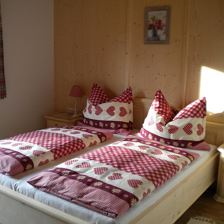 Double room, shower, toilet, good as new