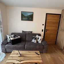 Eingangs- & Wohnbereich Apt. Dorfblick