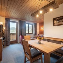 Grillinghof_Maierlweg_27_Kirchberg_10_2019_Wohnzim