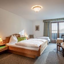 Triple room, shared shower/shared toilet