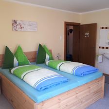 Double room, shower/WC on the floor