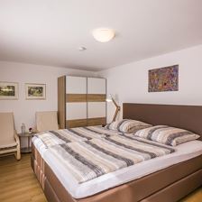 Double room, shared shower/shared toilet, modern conveniences