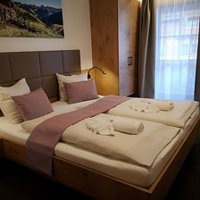 double room with shower, WC