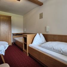 Zwei-Bett-Zimmer