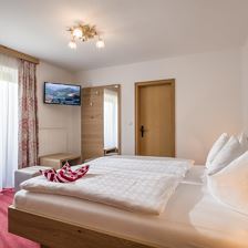 double room with shower or bath tube, WC