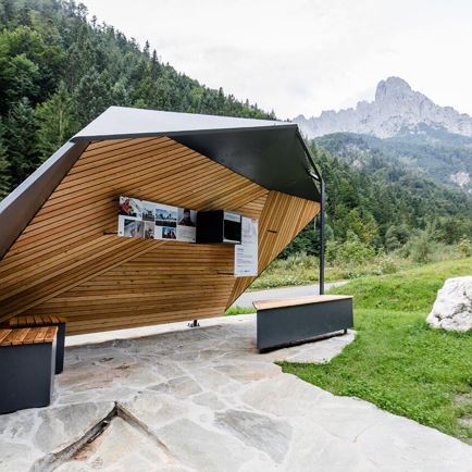 Alpine Outdoor Gallery & Schnackler Erlebnisweg