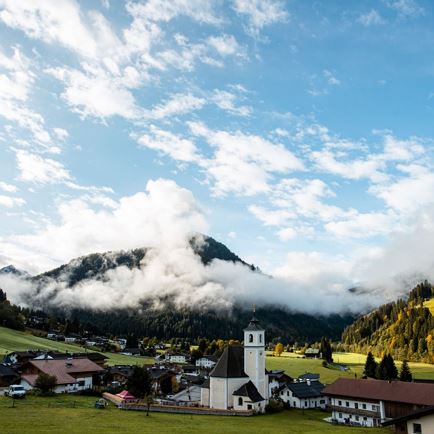Aschau Herbst Querformat_Kitzbüheler Alpen-Brixental_Lisa Lederer (2019)_LIGHT.jpg