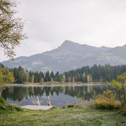 Schwarzsee Morgenstimmung Herbst (c) Kitzbühel Tourismus (31).jpg