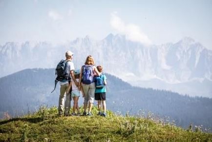 Wandern-Familie_Kitzbüheler Alpen_Mathäus Gartner (2018)21 - Kopie.jpg