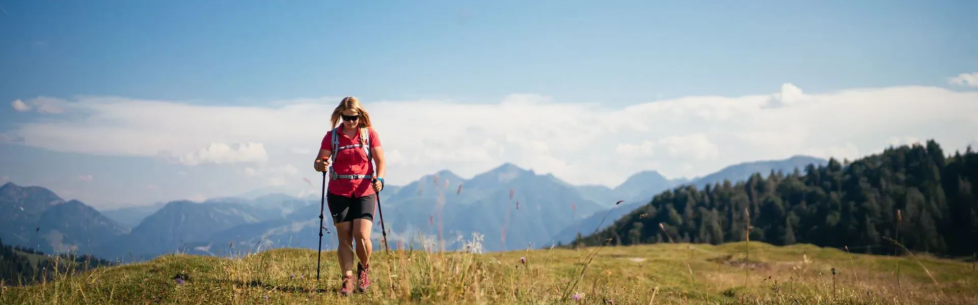 Kitzbüheler-Alpen-Hero-Wandern-Christina-Foidl-ist-auf-der-sechsten-KAT-Walk-Etappe-unterwegs-c-Daniel-Gollner