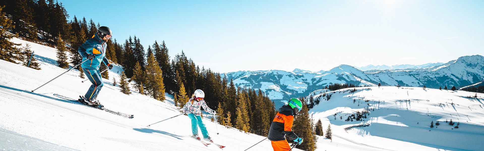 Skifahren-Familie (c) TVB Kitzbüheler Alpen-Brixental, Fotograf Mathäus Gartner (22)