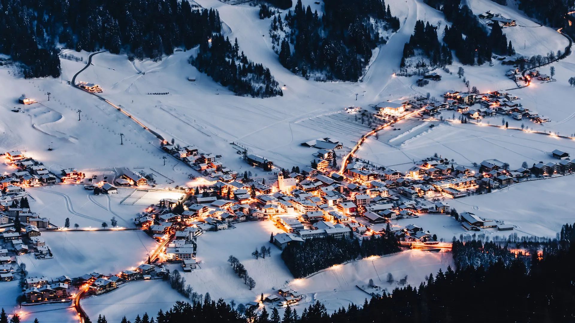 Winterliches Westendorf bei Nacht
