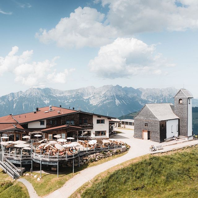 Hiking Hohe Salve summit
