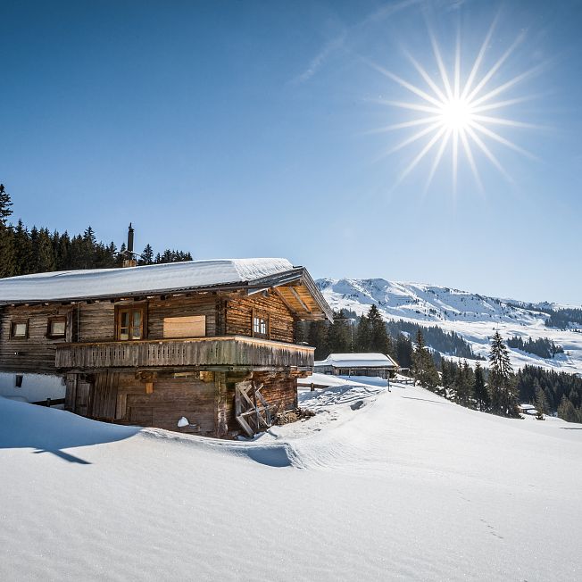 /media/gridteaser/almhuette-im-winter-c-tvb-kitzbueheler-alpen-brixental-9.webp