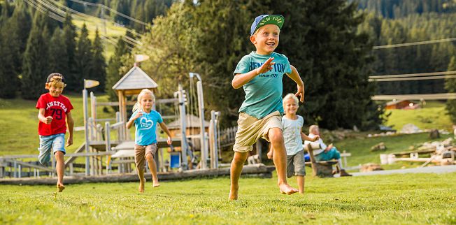 /media/gridteaser/familienurlaub-sommer-tvb-kitzbueheler-alpen-brixental-18.webp