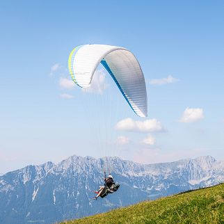 /media/gridteaser/gipfel-hohe-salve-paragleiter.webp