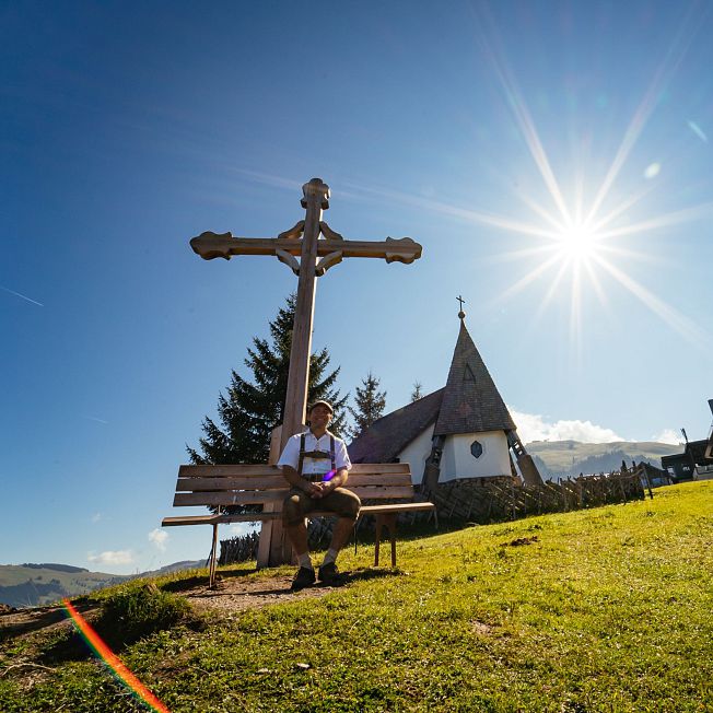 /media/gridteaser/kitzbueheler-alpen-lebenswege-sommer-leonel-da-silva-c-kitzbueheler-alpen-daniel-gollner-26.webp