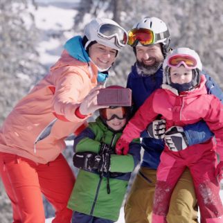 /media/gridteaser/kitzbueheler-alpen-ski-hero-familie-gruber-am-zauberteppich-im-tal-c-daniel-gollner.webp