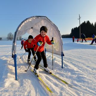 /media/gridteaser/langlauf-kinderland-angerberg-ferienregion-hohe-salve-2-3.webp