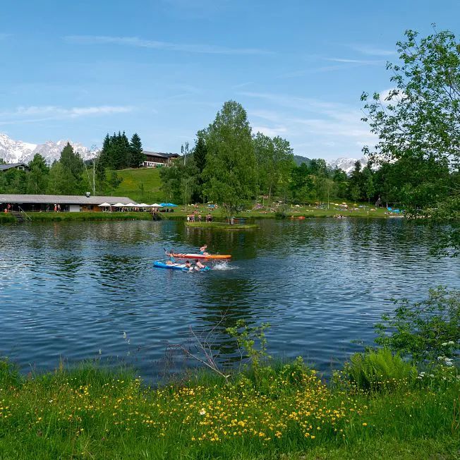 /media/gridteaser/pillerseetal-fieberbrunn-lauchsee-sommer-badesee-2.webp