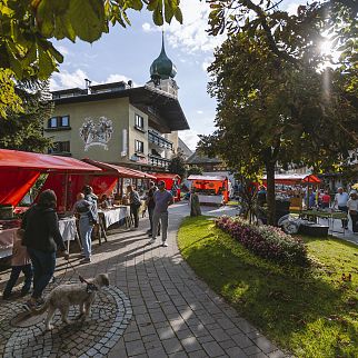 /media/gridteaser/schau-zuichi-markt-c-tvb-kitzbueheler-alpen-brixental-fotografin-lisa-lederer-24.webp