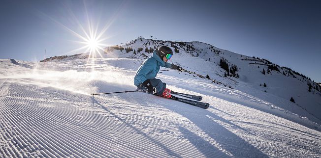 /media/gridteaser/skifahren-c-tvb-kitzbueheler-alpen-brixental-fotografin-mirja-geh-100-3.webp