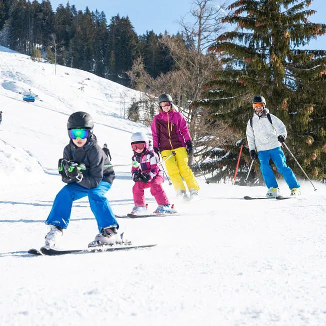 /media/gridteaser/skifahren-familie-skiwelt-wilder-kaiser-brixental-6.jpg