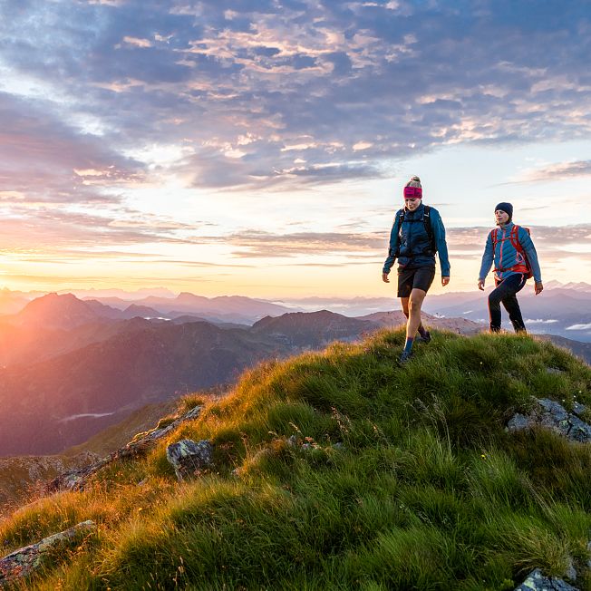 /media/gridteaser/sonnenaufgang-am-berg-13.webp