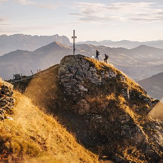 /media/gridteaser/sonnenaufgang-feldalphorn-herbst-2022-region-hohe-salve-maximilian-gierl-45.webp