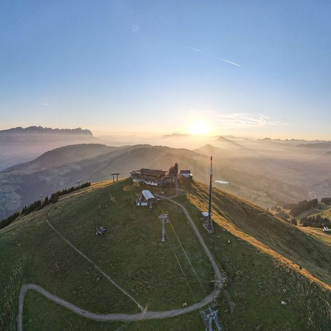 /media/gridteaser/sonnenaufgang-hohe-salve-6.webp