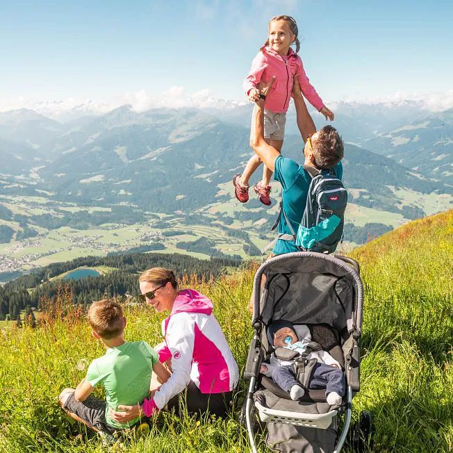 /media/gridteaser/wandern-familie-hohe-salve-17-6.webp
