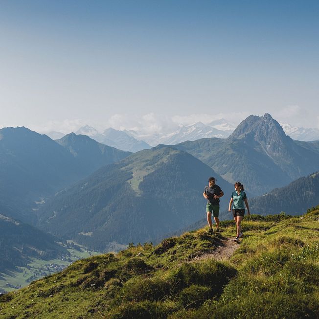 /media/gridteaser/wandern-im-brixental-c-tvb-kitzbuheler-alpen-brixental-fotograf-mathaus-gartner-20.webp