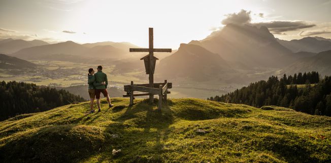 /media/gridteaser/wandern-im-herbst-bei-den-kalksteinalmen-region-st.-johann-in-tirol.jpg