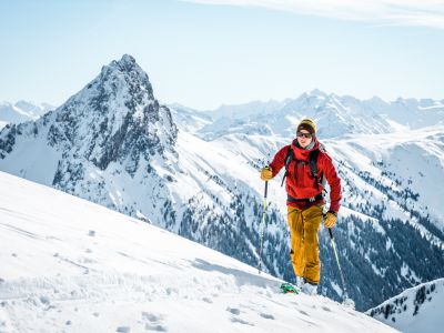 Rules and safety notes for ski touring