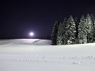 Illuminated cross-country ski trails