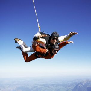 Paragliding and Parachuting