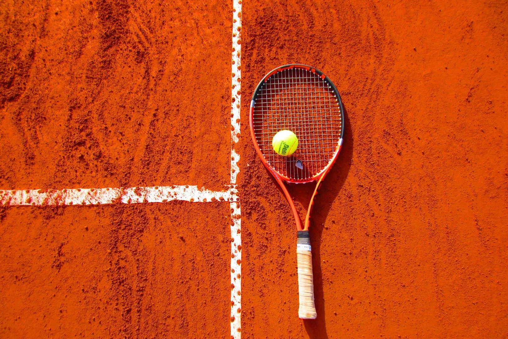 Millimeter kooi Reizende handelaar Tennissen in het Brixental