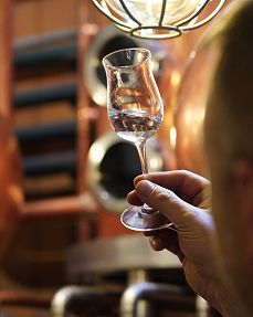 Erber Schnapsbrennerei (c) TVB Kitzbüheler Alpen-Brixental, Fotografin Bettina Hechenberger (109)