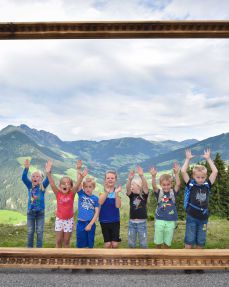 Kitzbühel Alps-mountain-adventure-world-Juppi-enchanted-forest-Reither-Kogel-enchanted-village-c-Alpbachtal-Seenland-Tourismus (1)