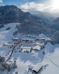 Luchtfoto van het skigebied Erpfendorf - regio St. Johann in Tirol