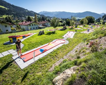 Play minigolf with a view