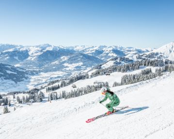 Skiing while enjoying the wonderful views to the Brixen ski area