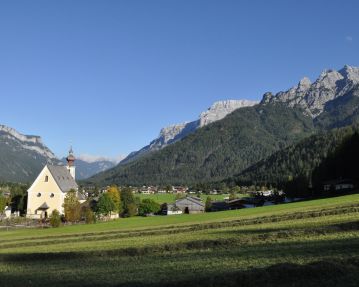PillerseeTal - zomer - uitzicht op het dorp - Waidring