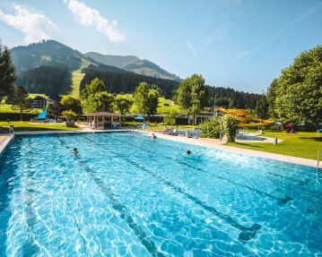 Outdoor pool Brixen - leisure centre_Kitzbühel Alps-Brixental-Valley_Mathäus Gartner (2019)_FULL10