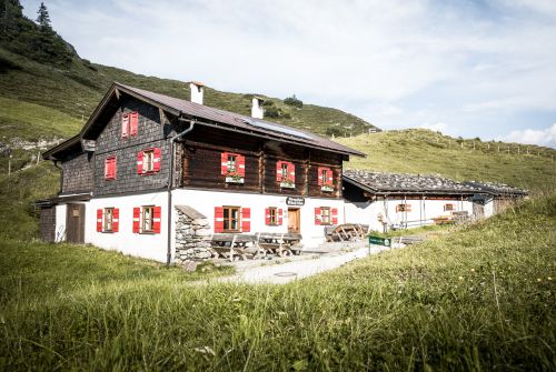 Mountain inns on Gampenkogel mountain