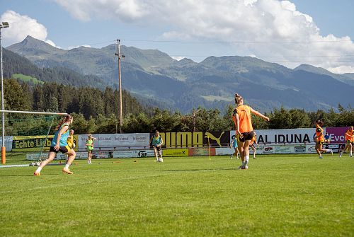 BVB Damenmannschaft (c) TVB Kitzbüheler Alpen-Brixental, Fotograf MediaLab Kitzbühel_13