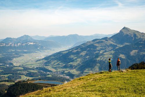 KAT Walk-Kitzbuehler-Alpen-Long-distance-hiking-trail-Distant-view-Stage-4-c-Erwin-Haiden