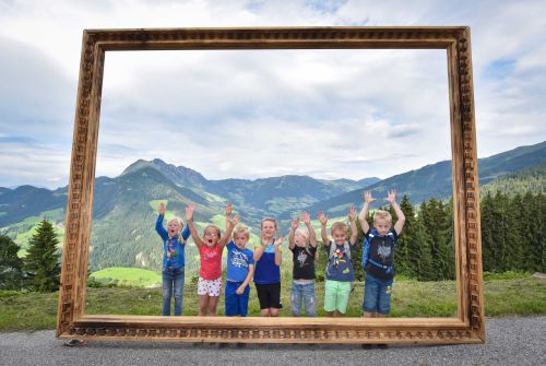 Kitzbühel Alps-mountain-adventure-world-Juppi-enchanted-forest-Reither-Kogel-enchanted-village-c-Alpbachtal-Seenland-Tourismus (1)
